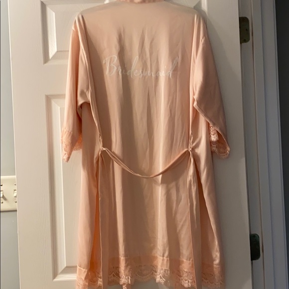 Pink Robe - Picture 2 of 9